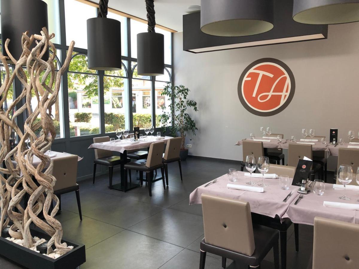 La Table D'Auguste Hotel Dour Exterior photo